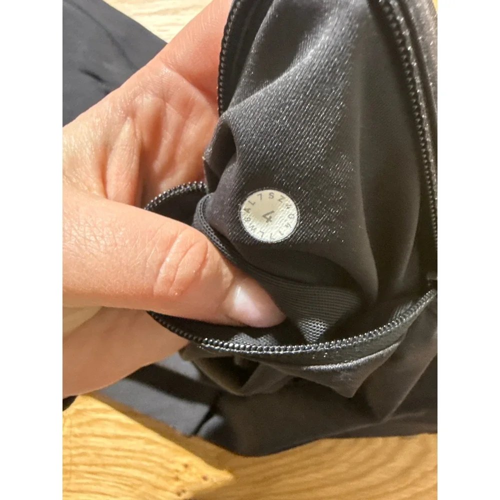 Lululemon‎ Speed Up Crop 21